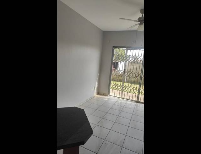 2 BEDROOM PROPERTY TO RENT IN VELD EN VLEI